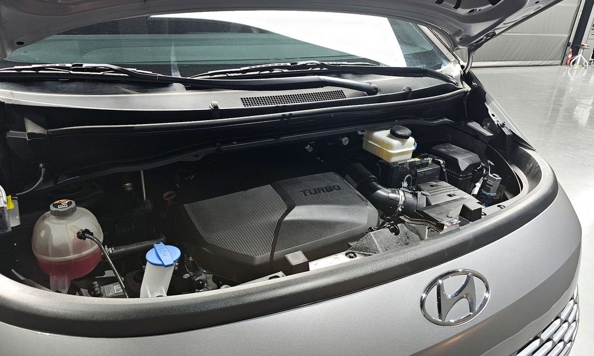Hyundai Staria 2024