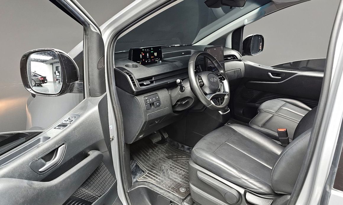 Hyundai Staria 2024