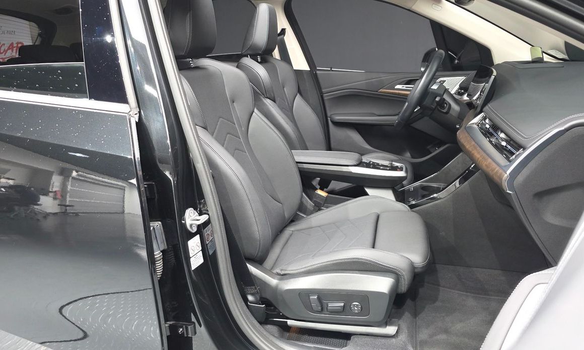 BMW 2-Series 2023