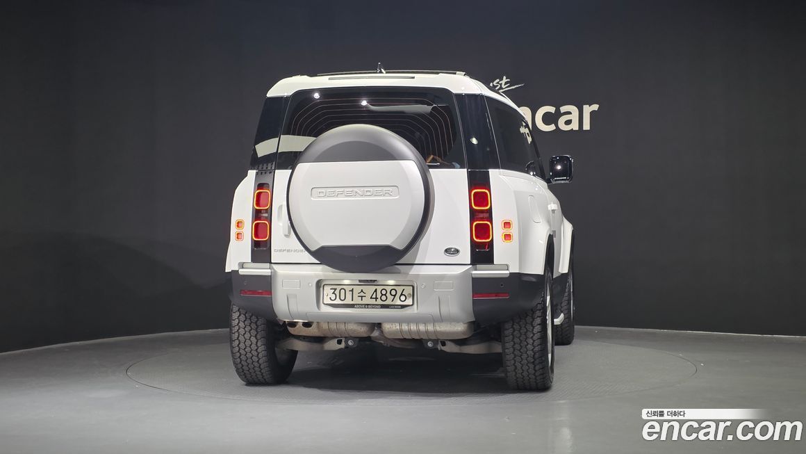 Land Rover Defender 2022