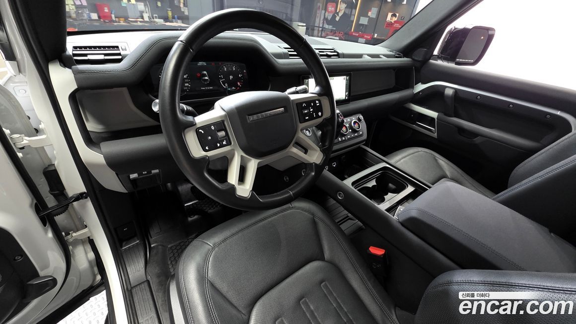 Land Rover Defender 2022