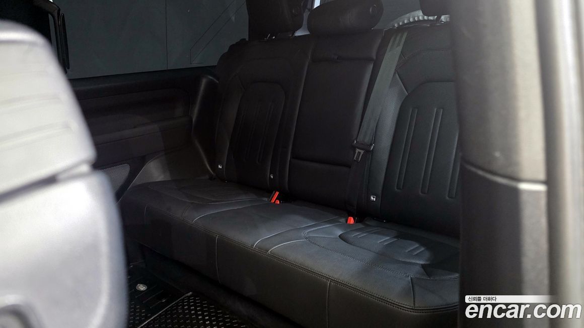 Land Rover Defender 2022