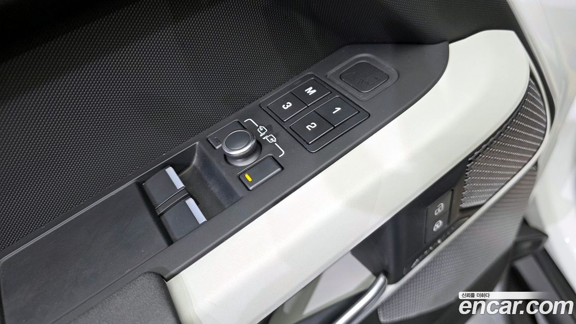 Land Rover Defender 2022