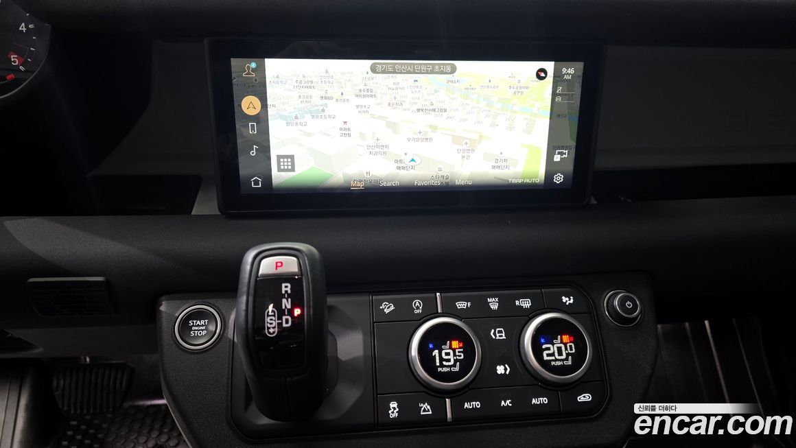 Land Rover Defender 2022