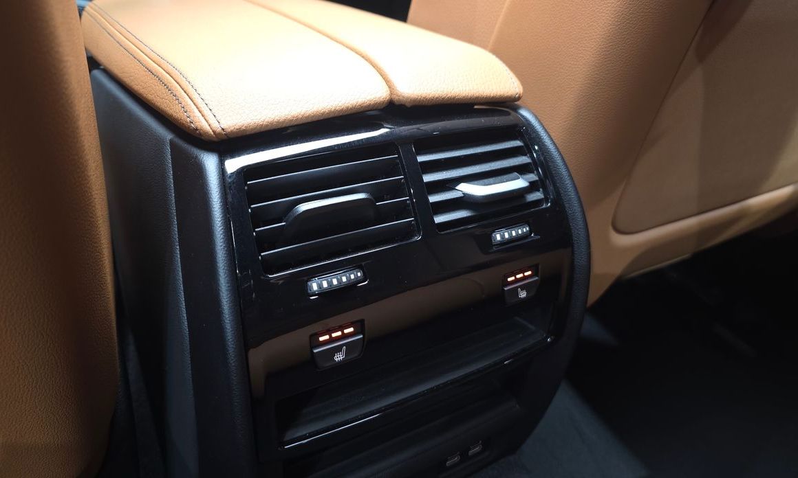 BMW 5-Series 2023