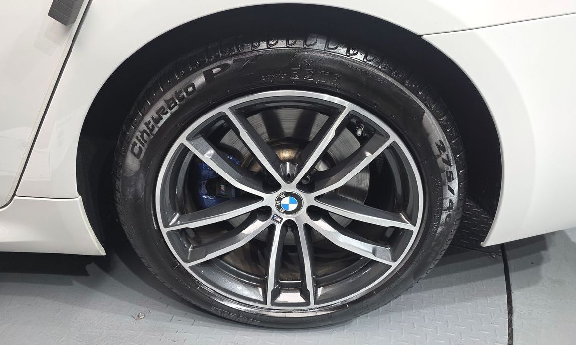 BMW 5-Series 2023