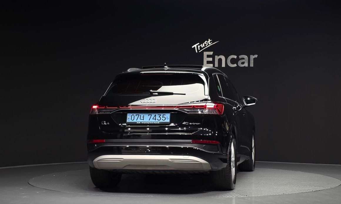 Audi Q4 e-tron 2023