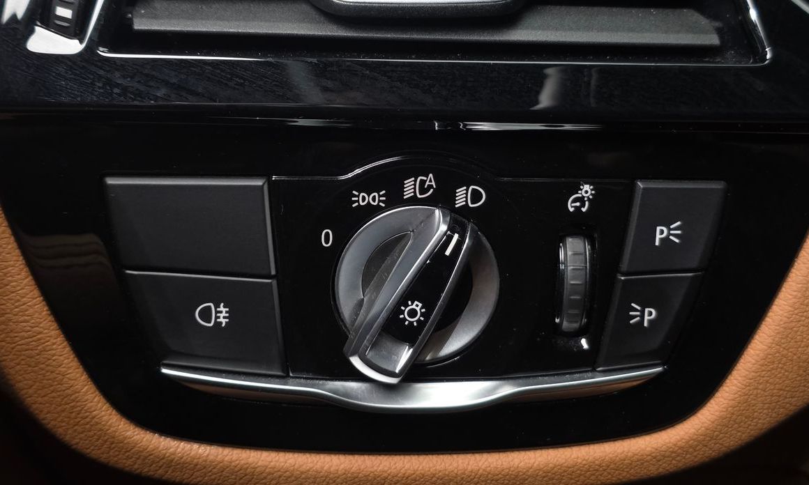 BMW 5-Series 2023