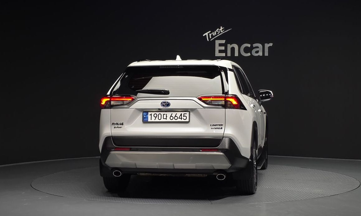 Toyota RAV4 2024