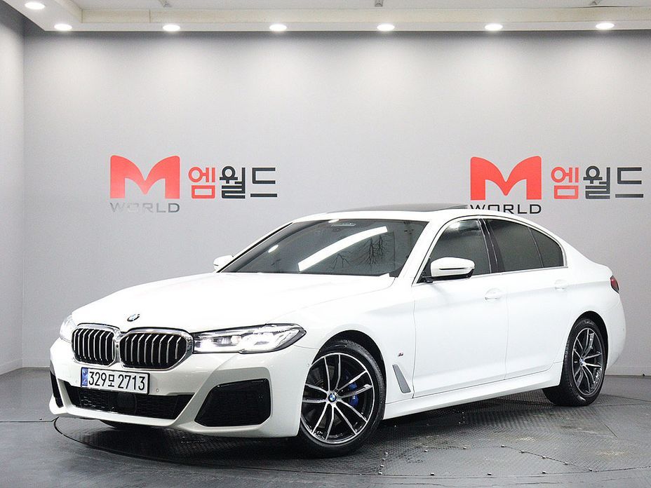 BMW 5-Series 2023