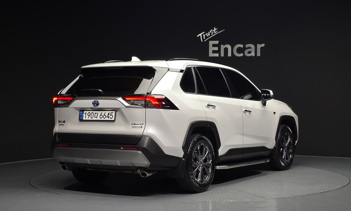 Toyota RAV4 2024