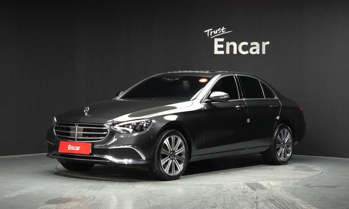 Mercedes-Benz E-Class 2023
