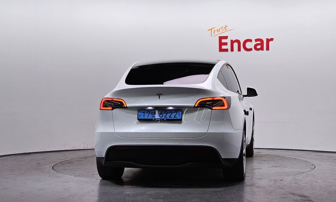 Tesla Model Y 2022