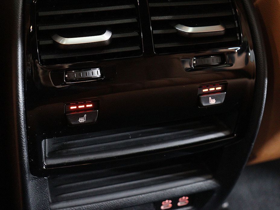 BMW 5-Series 2023