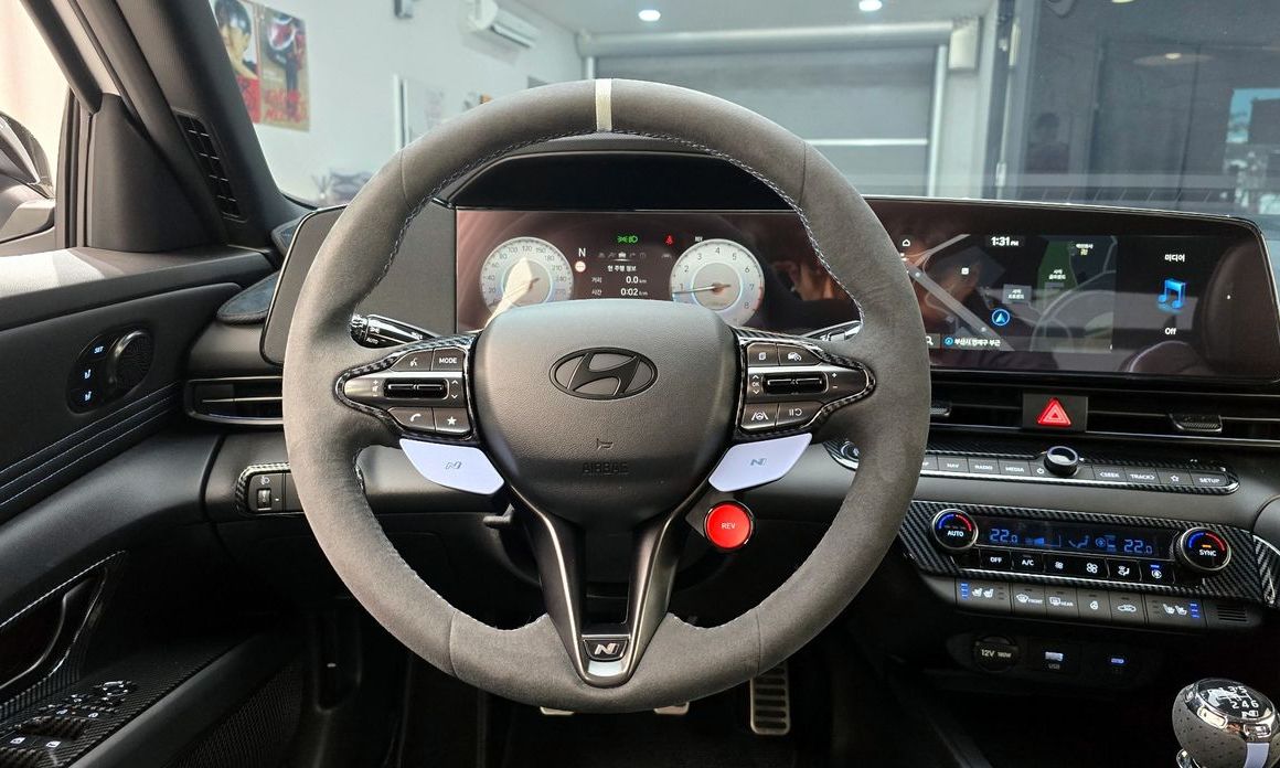 Hyundai AVANTE 2025