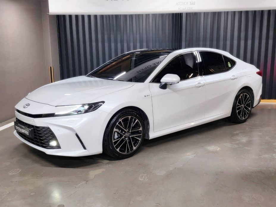 Toyota Camry 2025