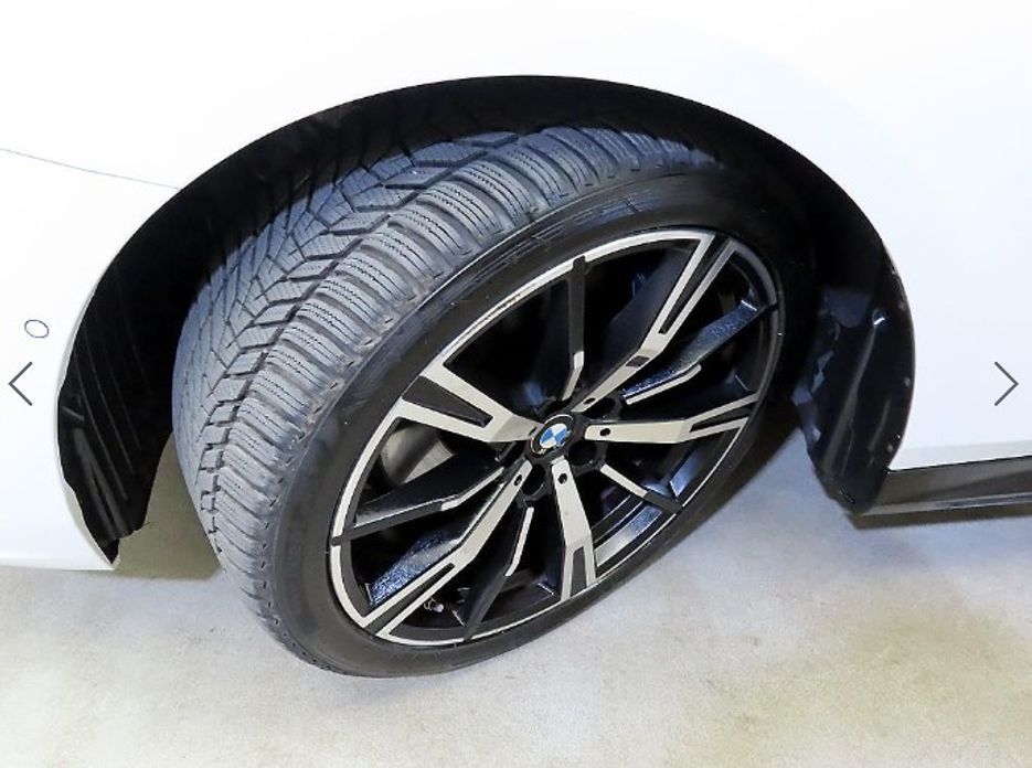 BMW 5-Series 2024