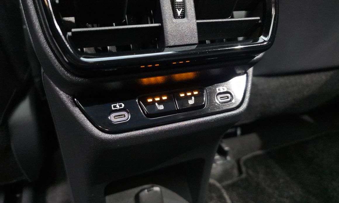 Lexus RZ 2023