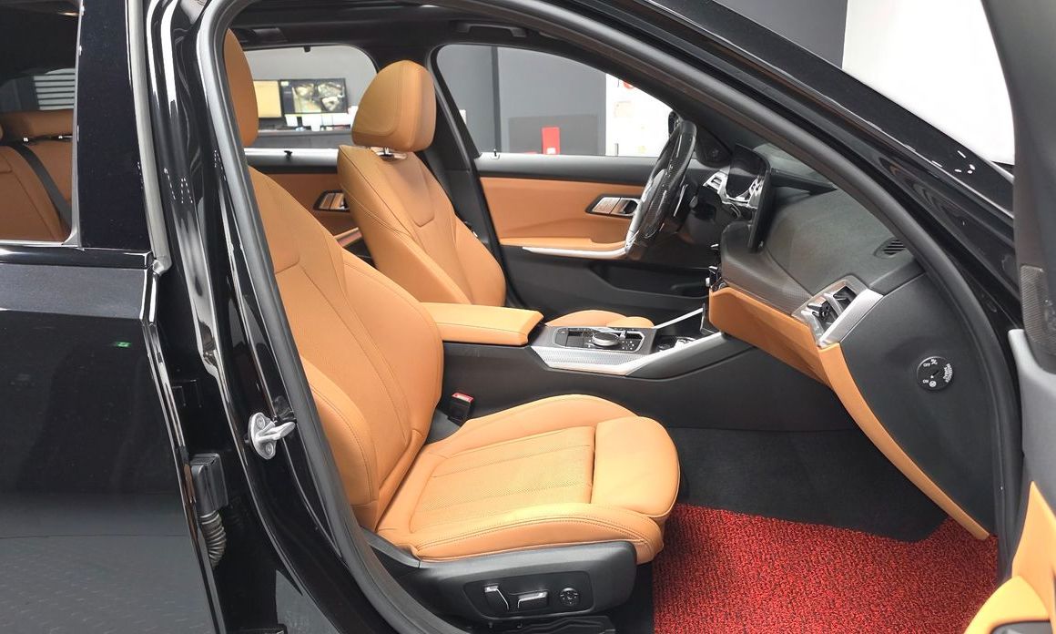 BMW 3-Series 2025