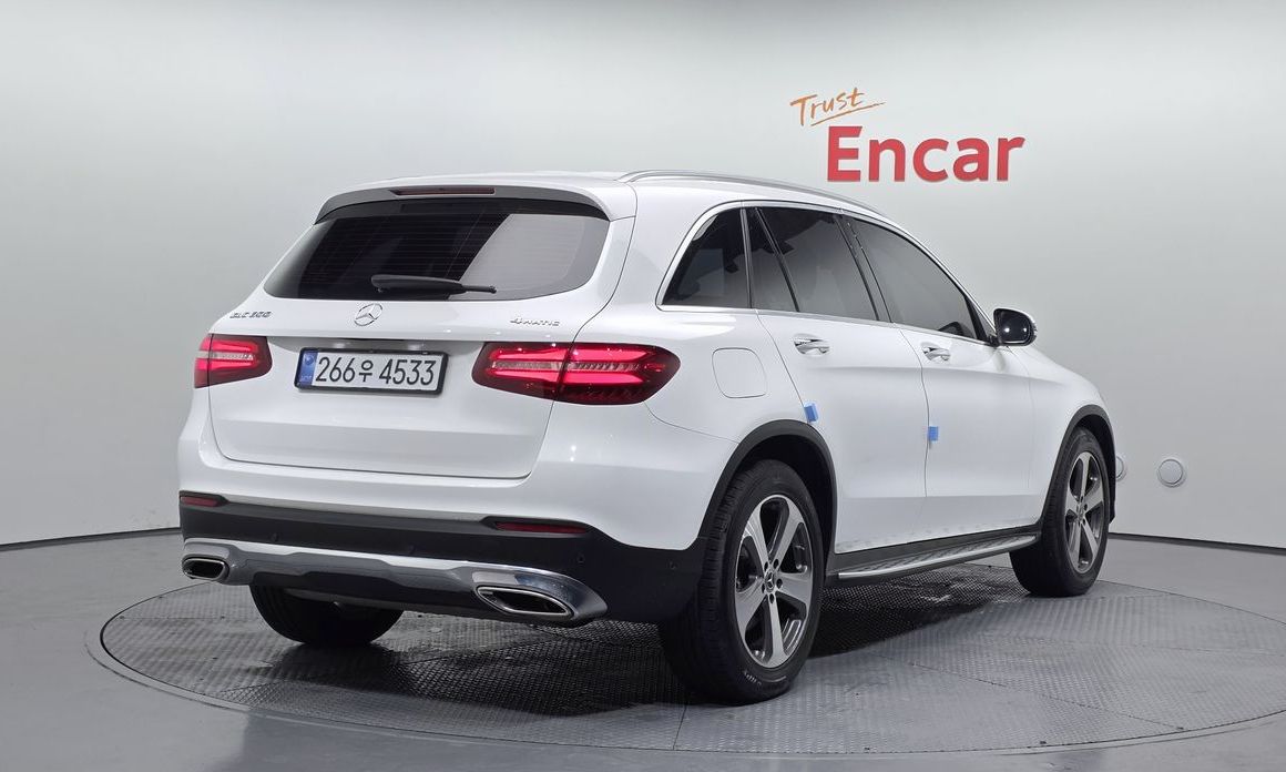 Mercedes-Benz GLC-Class 2019