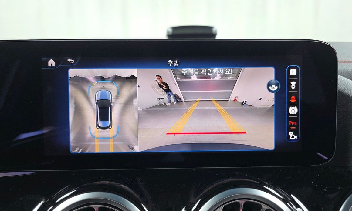 Mercedes-Benz EQA 2025