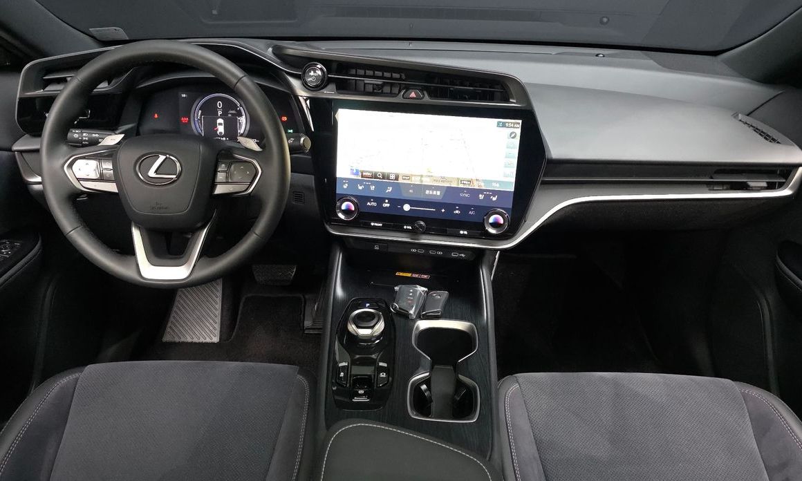 Lexus RZ 2023