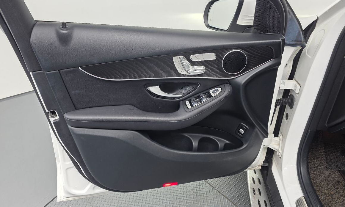 Mercedes-Benz GLC-Class 2019