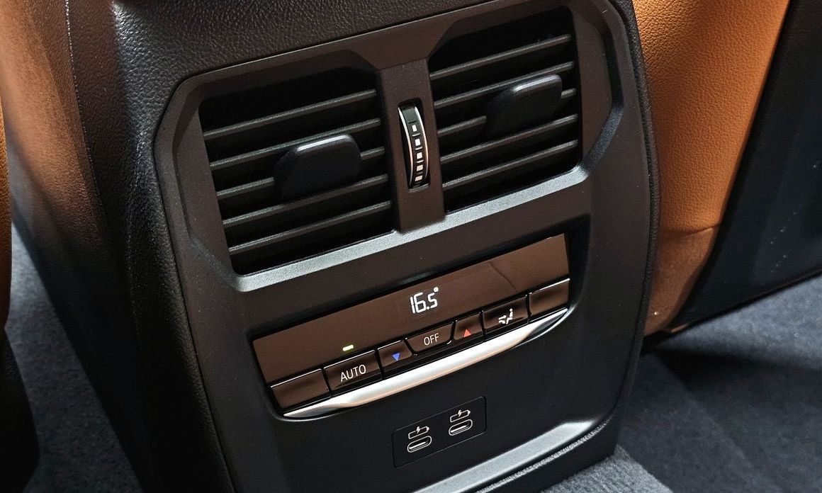 BMW 3-Series 2025