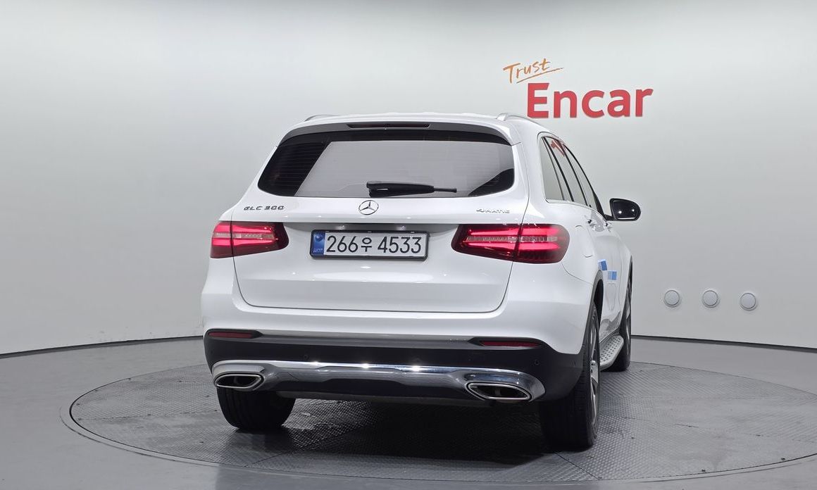 Mercedes-Benz GLC-Class 2019