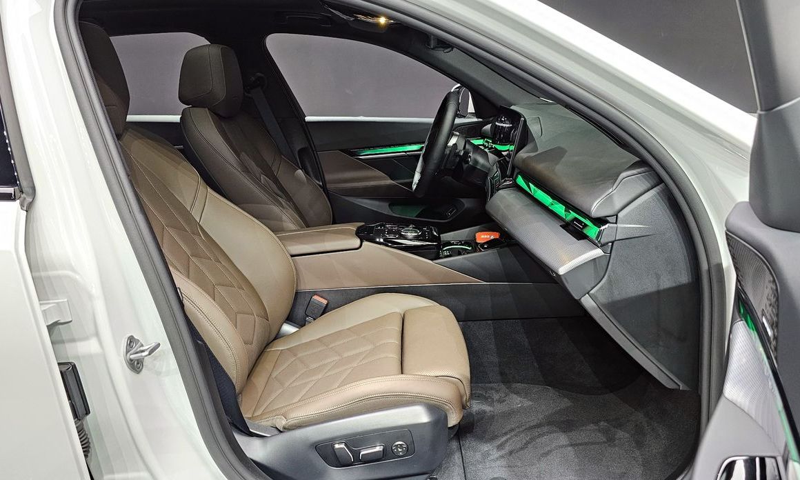 BMW 5-Series 2025