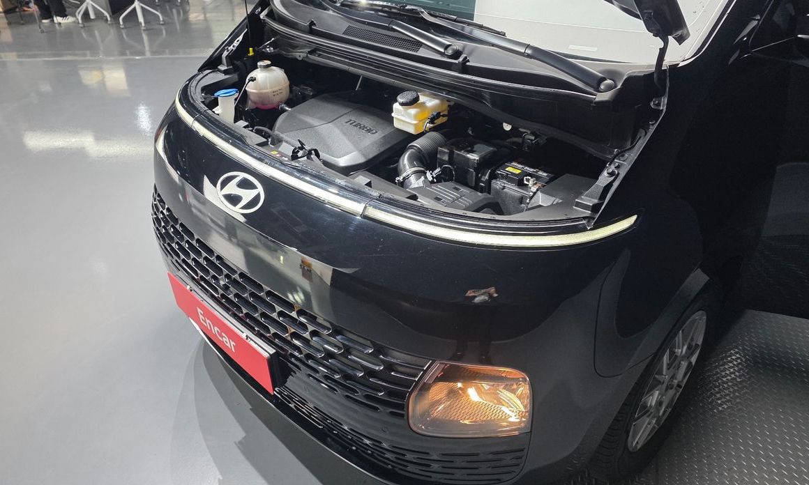 Hyundai Staria 2025