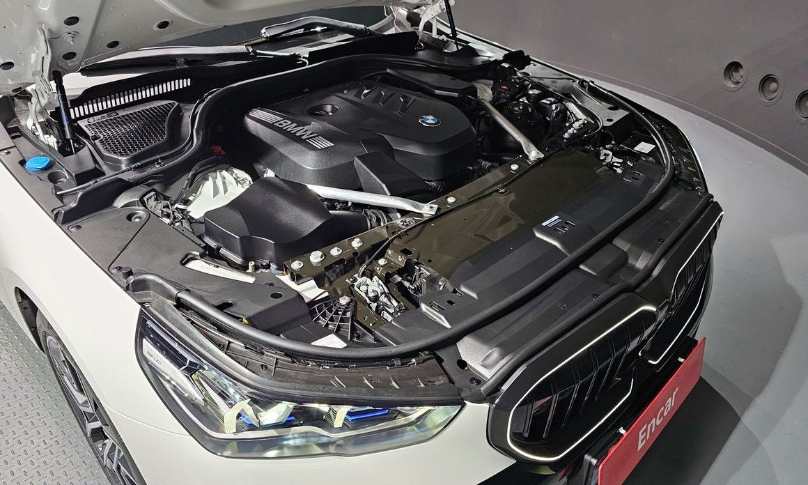 BMW 5-Series 2025