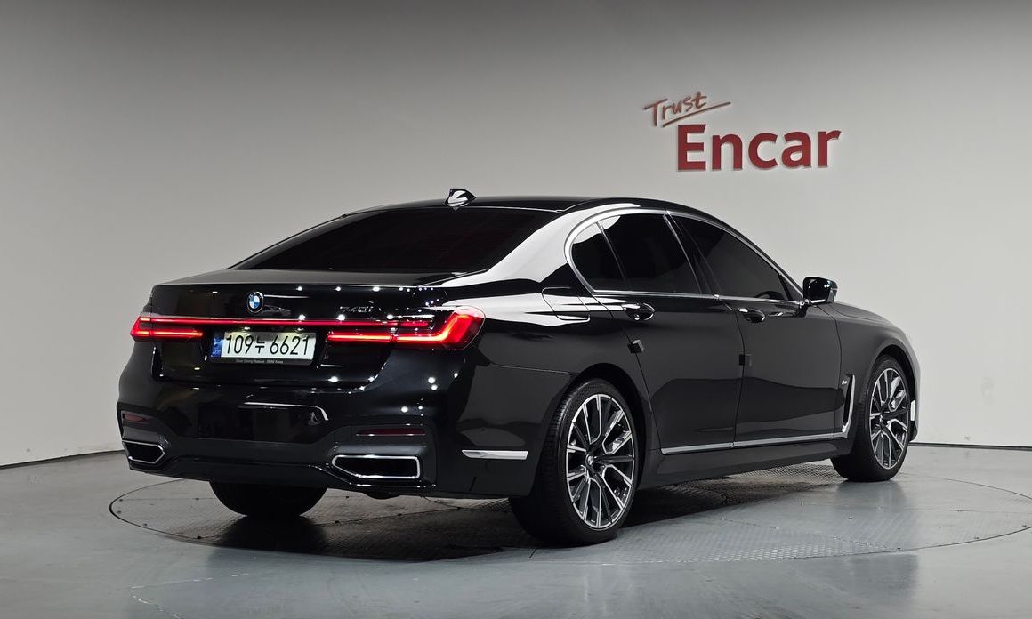 BMW 7-Series 2022