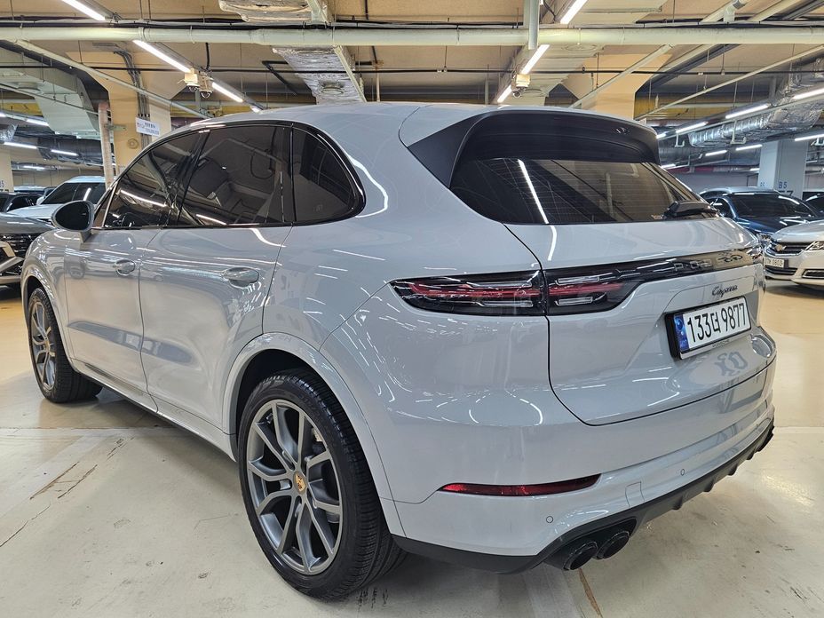 Porsche Cayenne 2023