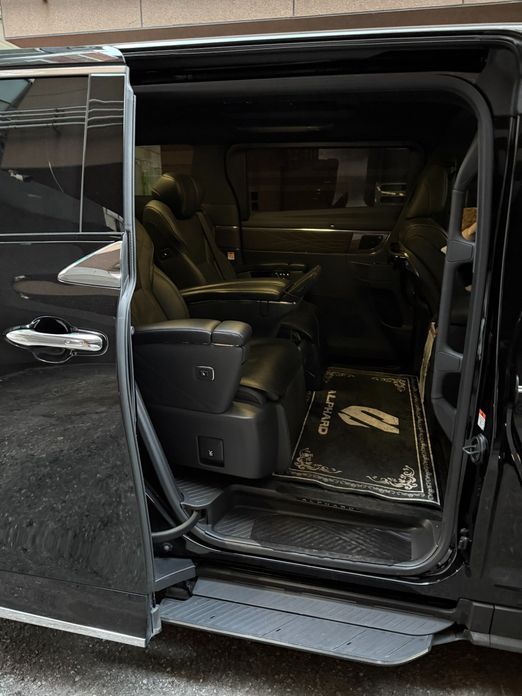 Toyota Alphard 2025