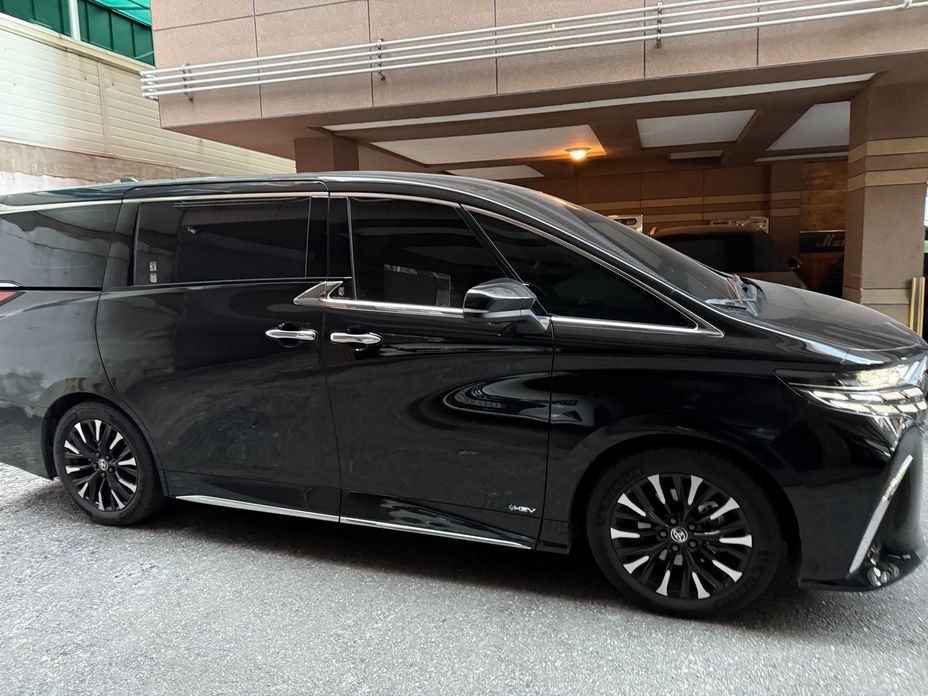 Toyota Alphard 2025