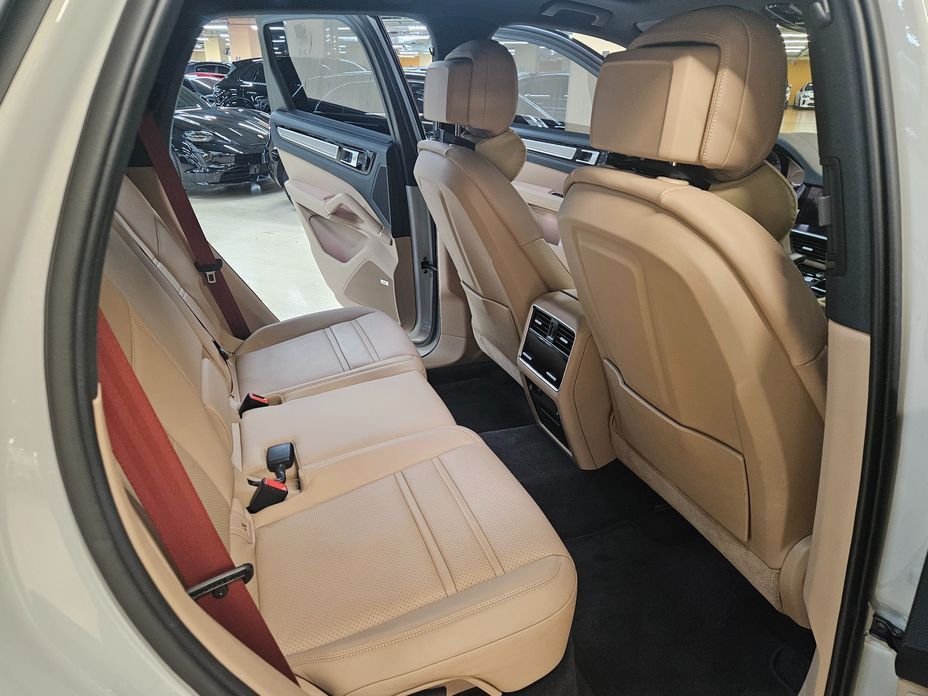 Porsche Cayenne 2023
