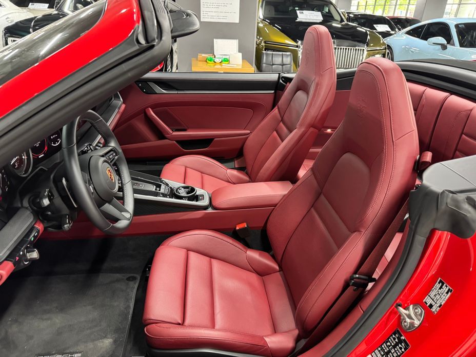 Porsche 911 2024
