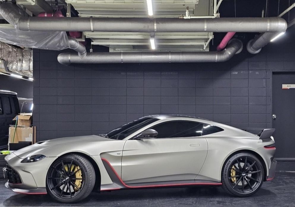 Astonmartin Vantage 2023