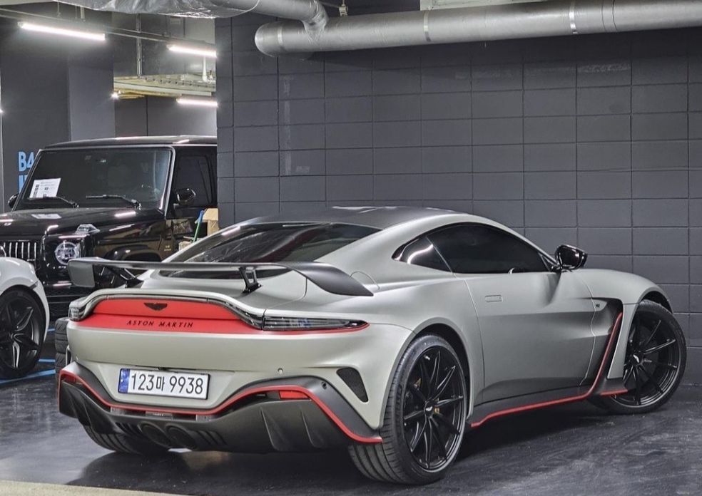 Astonmartin Vantage 2023