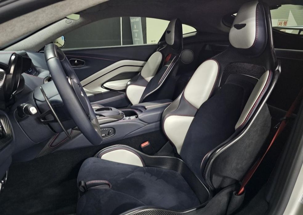 Astonmartin Vantage 2023