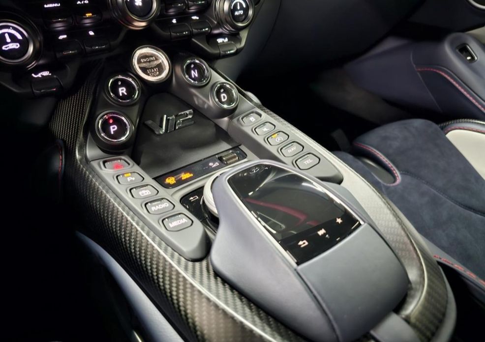 Astonmartin Vantage 2023