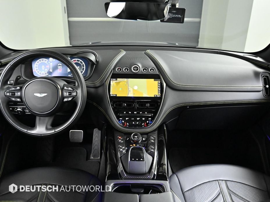Astonmartin DBX 2023