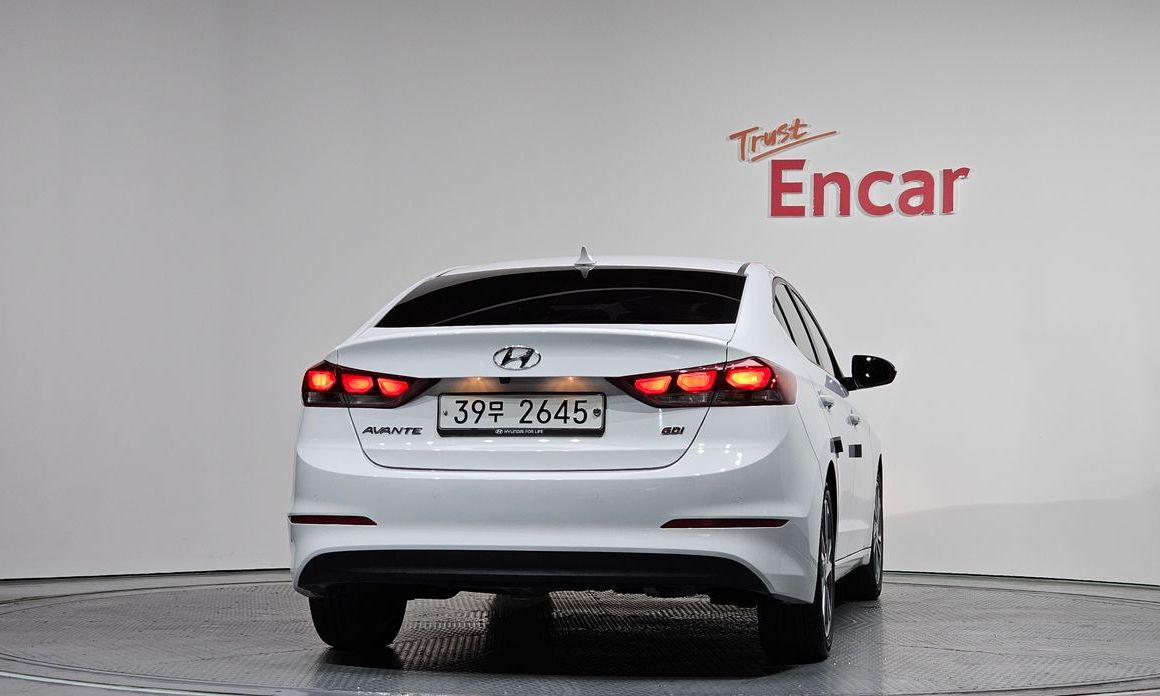 Hyundai AVANTE 2017