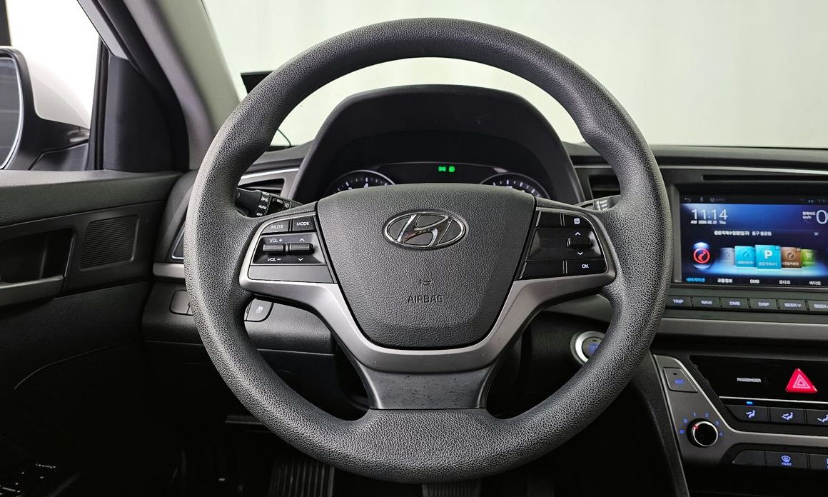 Hyundai AVANTE 2017