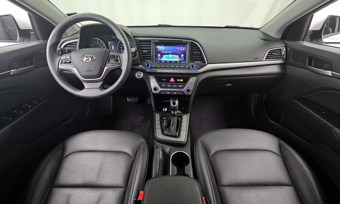 Hyundai AVANTE 2017