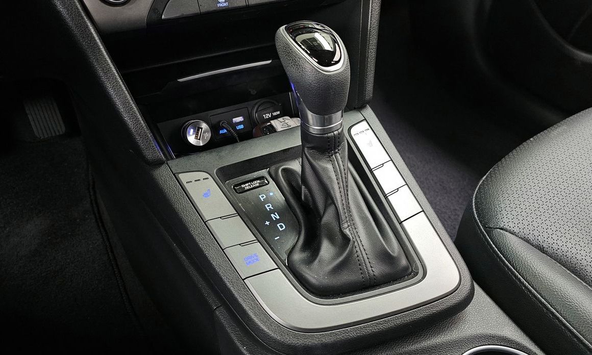 Hyundai AVANTE 2017