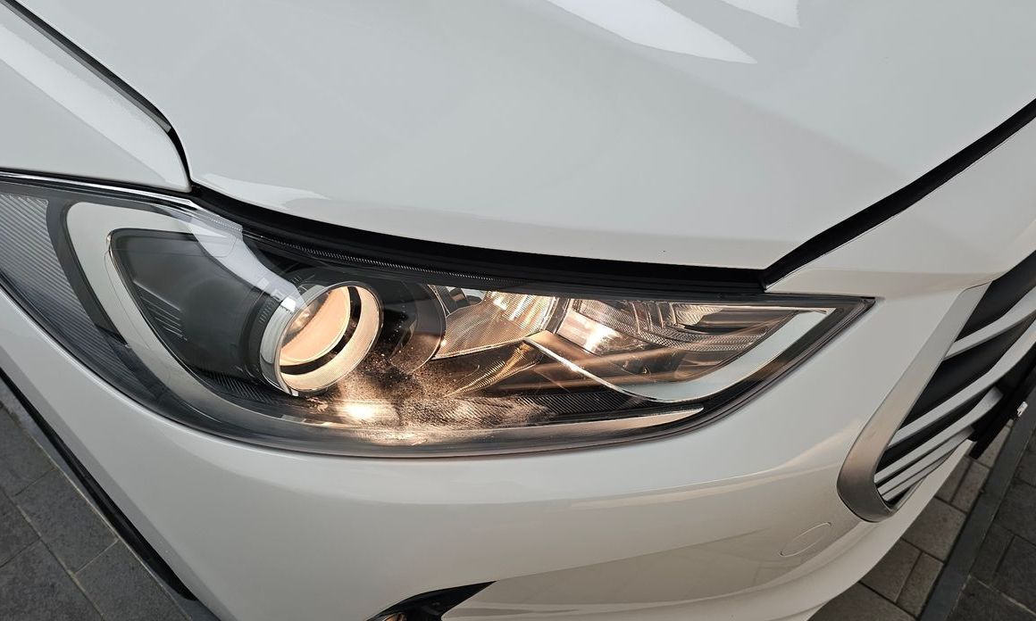 Hyundai AVANTE 2017