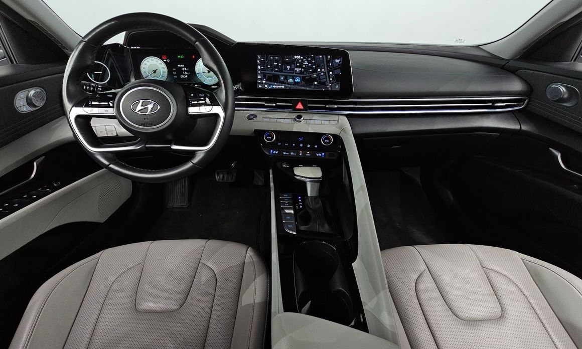 Hyundai AVANTE 2021