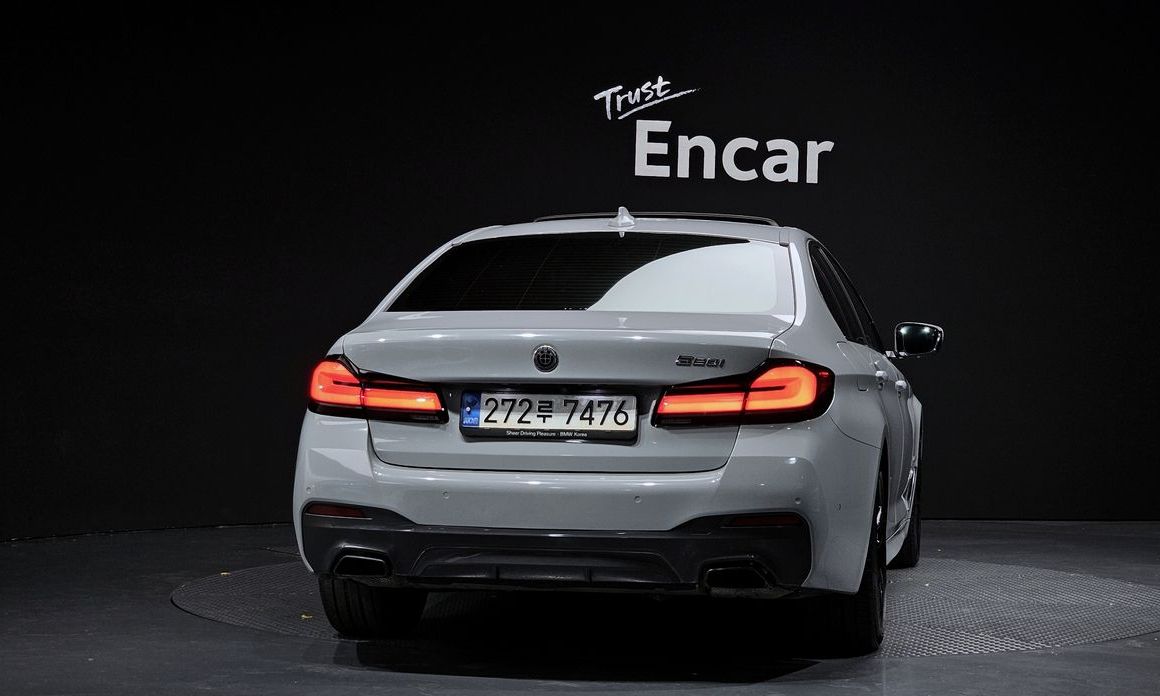 BMW 5-Series 2022